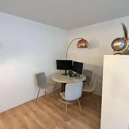 Spacieux, Moderne Et Familiale - Paris A Porte - Au Pied Du Metro 14 *